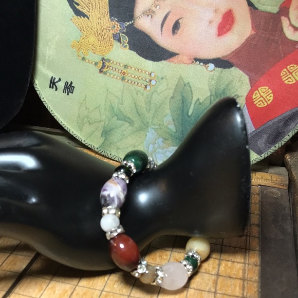 Semiprecious Crystal Mixed Stone Bracelet 7”L Elastic Rhinestone Ring Bead Acct. - Picture 5 of 10